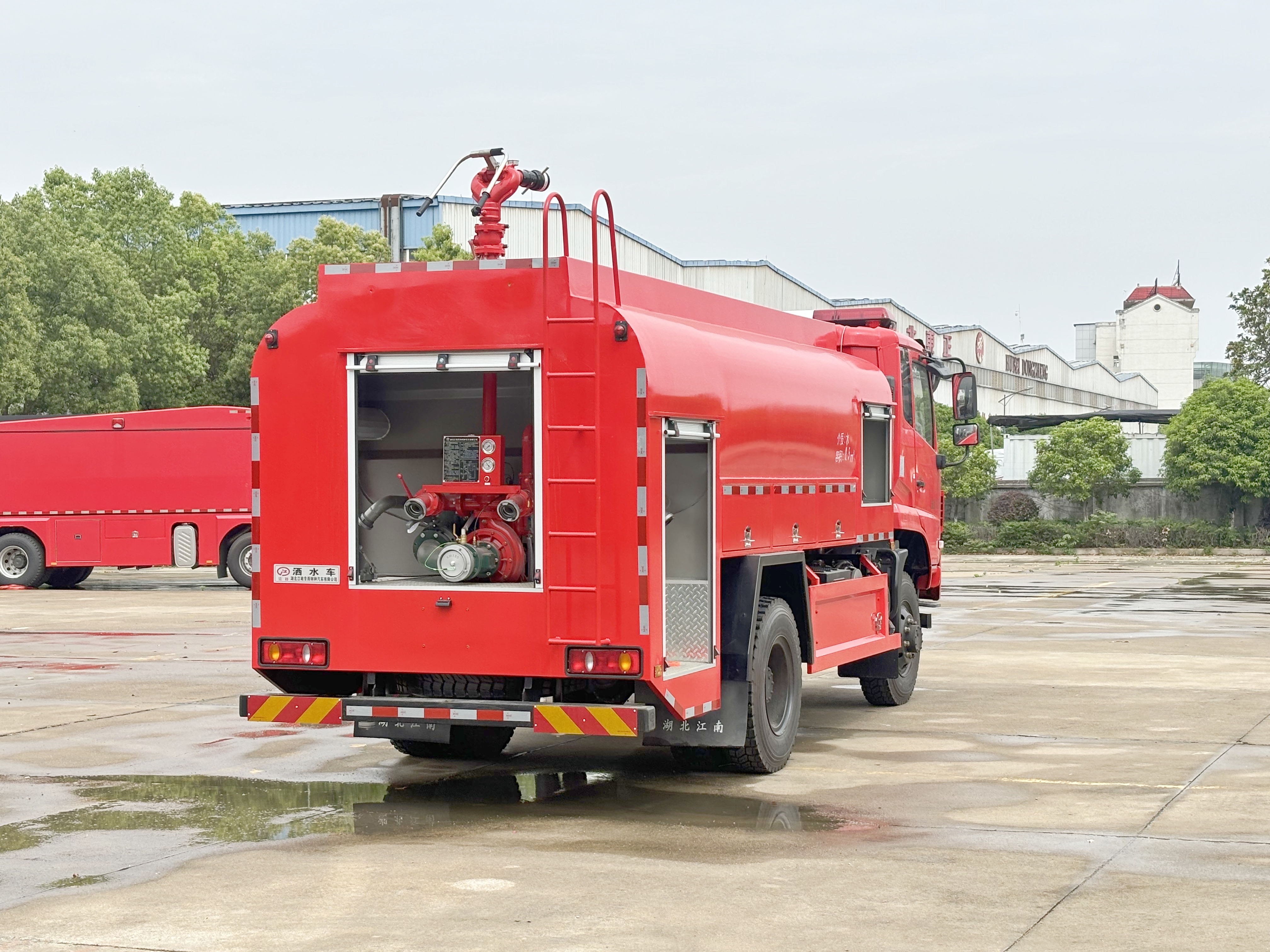 �|�L8-9�����ɭ�ֹ�ˮ����܇